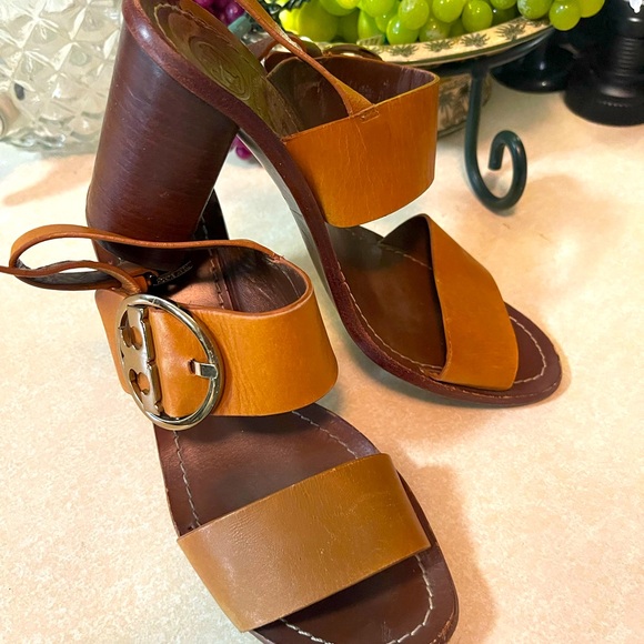 Tory Burch Thames Sandals - Picture 4 of 9
